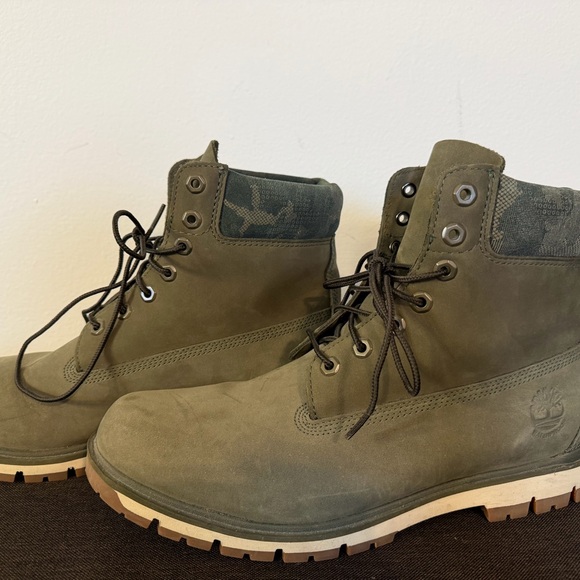 Timberland Men's Green Lace-Up Boots - Picture 3 of 7